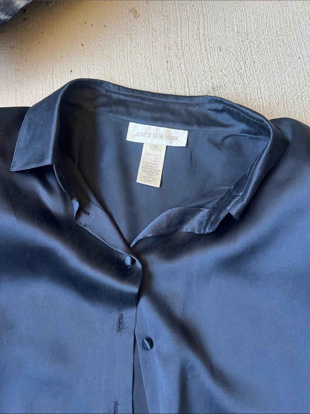 Jones New York Black Satin Short-Sleeve Button Front Shirt - Picture 2 of 3